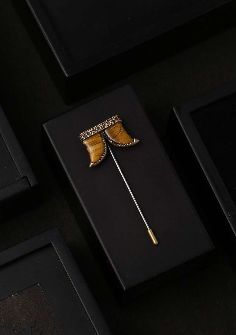 Men Gold Toned The Claws Shaped Statement Lapel Pin - Indya