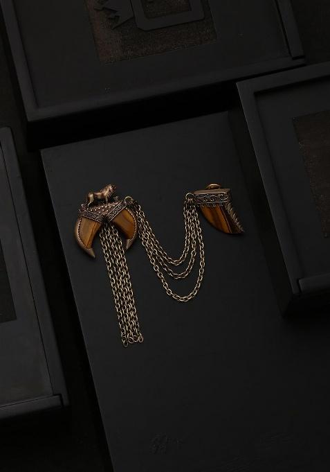 Men Gold Toned Brown The Hunter Lion Handcrafted Brooch