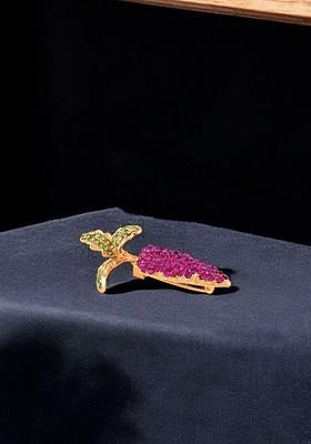 Women Carrot Shaped Stone Studded Brooch Pin