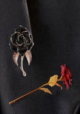Women Rose Shaped Brooch With Artificial Rose