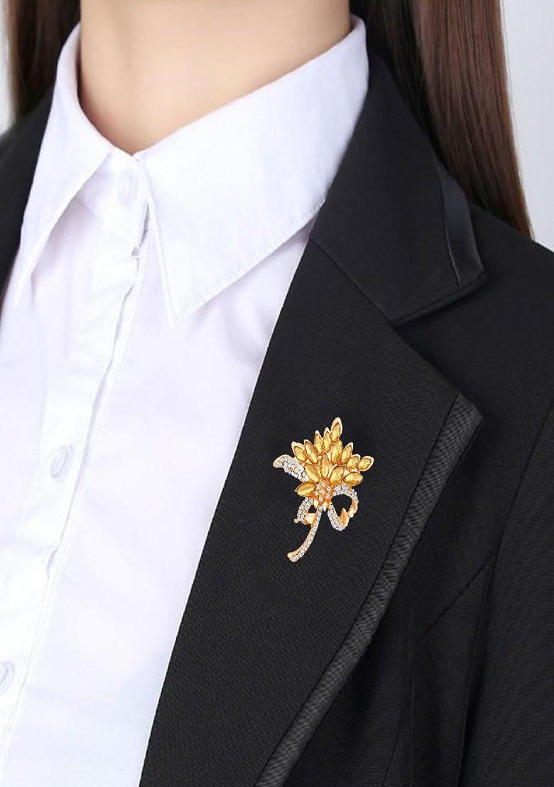 Women Floral Shaped Stone Studded Brooch