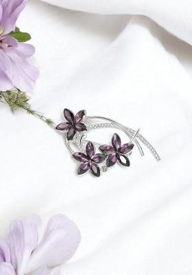 Women Floral Shaped Stone Studded Saree Pin Brooch