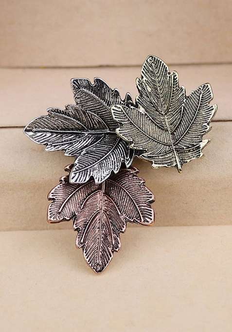 Men Mapel Leaf Brooch