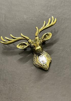 Men Classic Deer Shaped Brooch