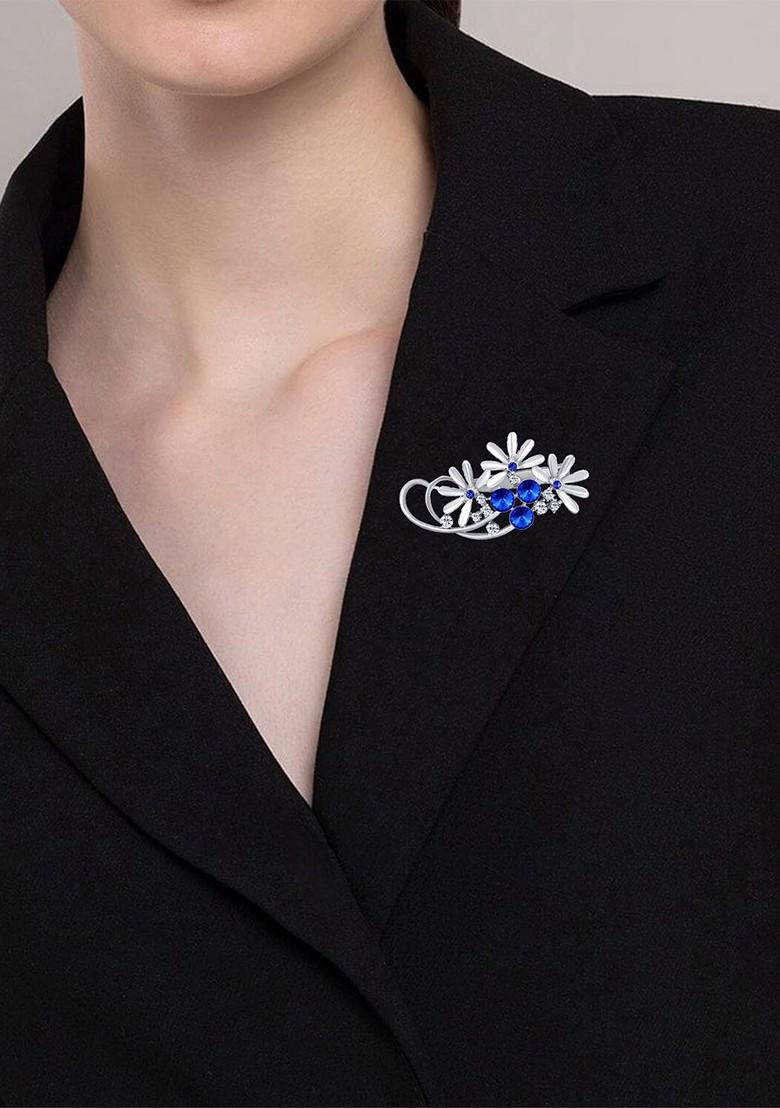 Women Floral Shaped Studded Brooch