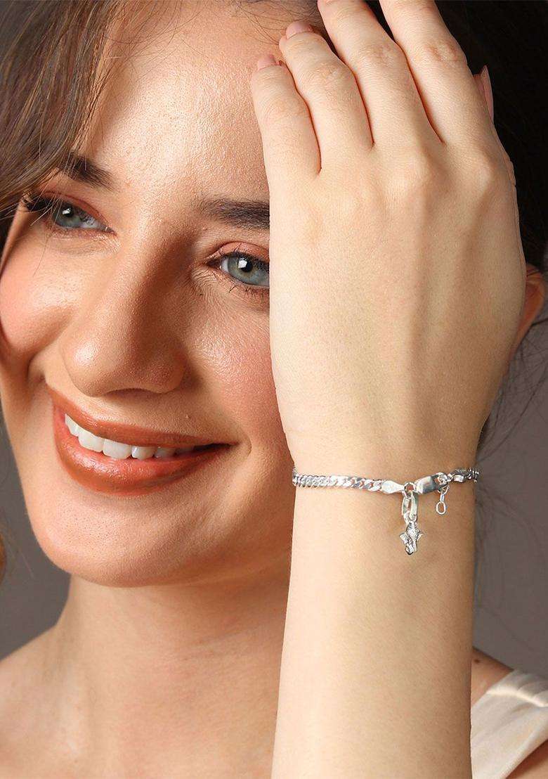 925 Sterling Silver Link Bracelet with God Ganesh Pendant for Women | Traditional Temple Jewellery for Wedding & Festive Wear | Gift for Her - Indya