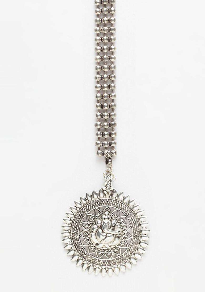 Oxidized Silver-Plated Filigree-Work Handcrafted Maang Tikka for Women | Traditional Temple Jewellery for Wedding & Festive Wear | Gift for Her - Indya