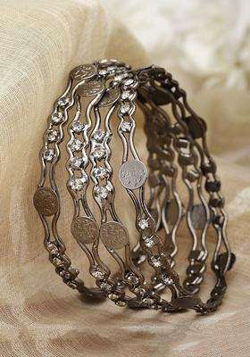Silver-Plated Set of 4Oxidized Zig Zag Bangle with American Diamond for Women | Traditional Temple Jewellery for Wedding & Festive Wear | Gift for Her