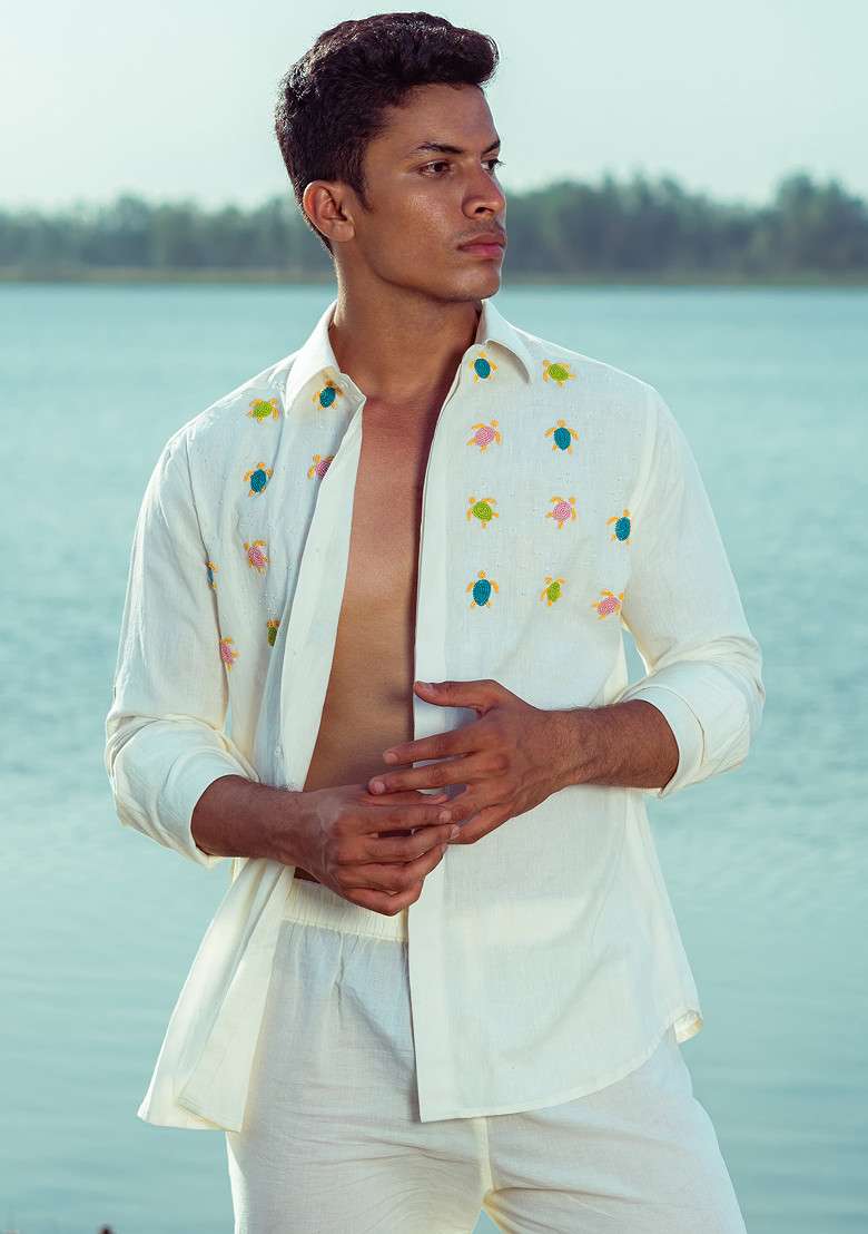 White Multicolour Hand Embroidered Peppy Turtle Shirt For Men - Indya