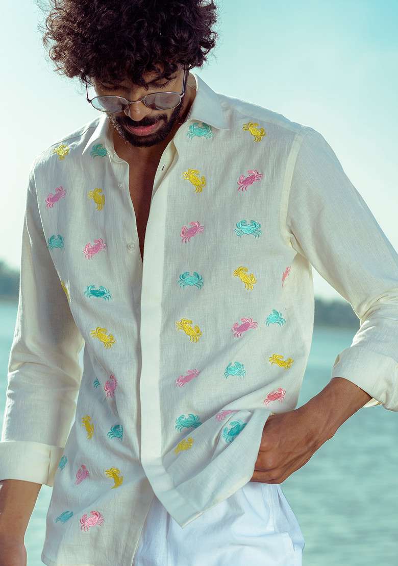 Multicolour Hand Cut Work Crab Color Bomb Shirt For Men - Indya