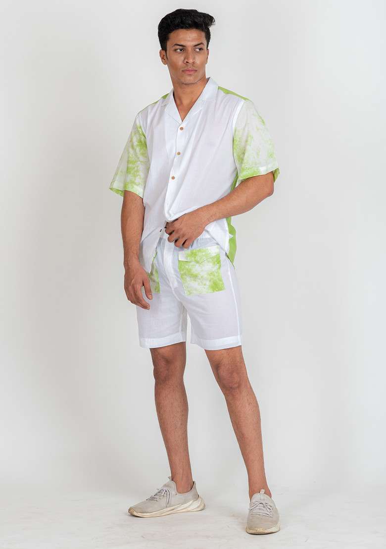 Green Tie And Dye Printed Scene Shirt For Men - Indya