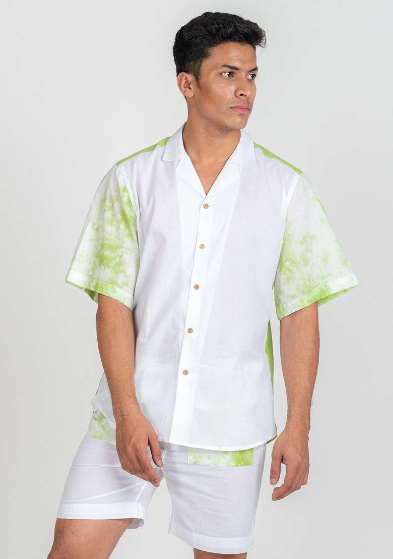 Green Tie And Dye Printed Scene Shirt For Men - Indya