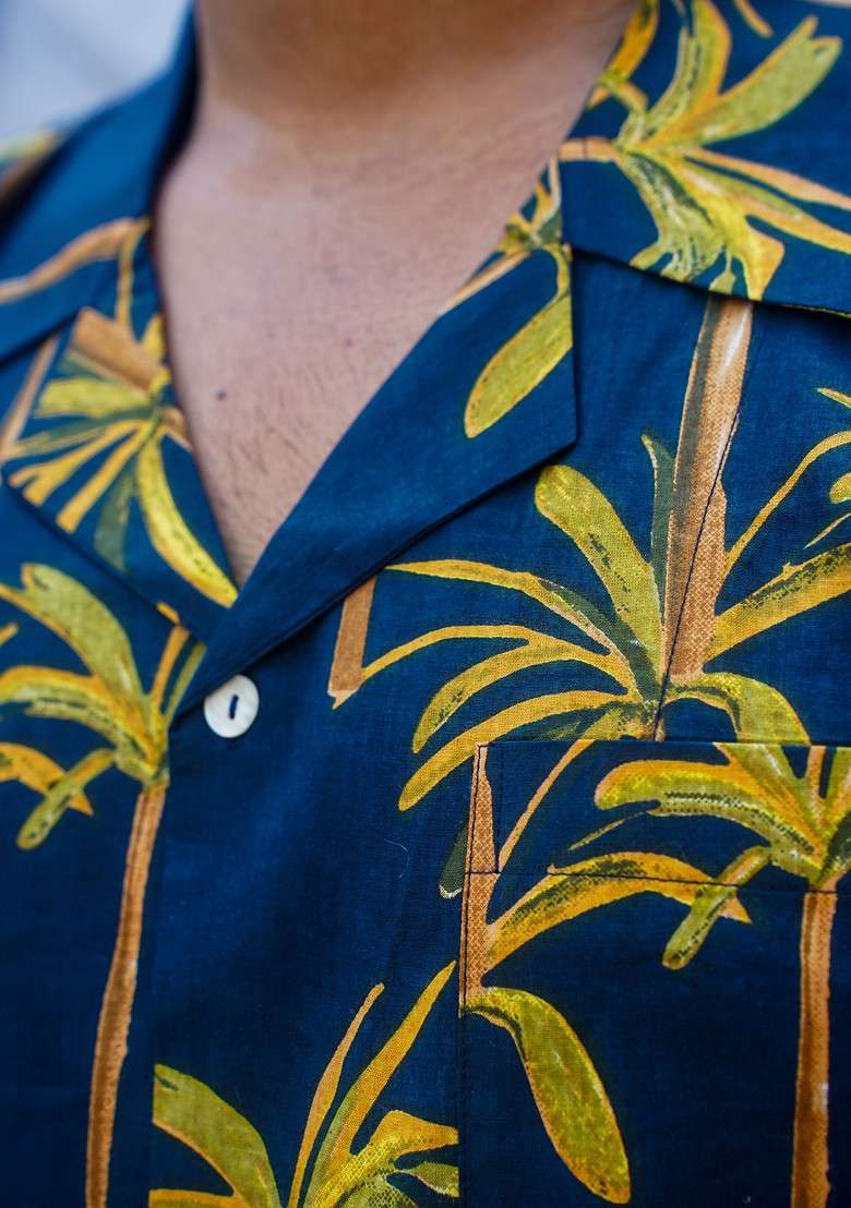 Navy Blue Printed Woven Cotton Shirt For Men - Indya