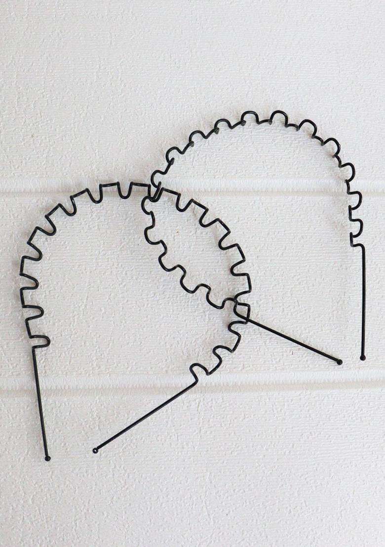 Black Solid Metal Hair Accessories - Indya