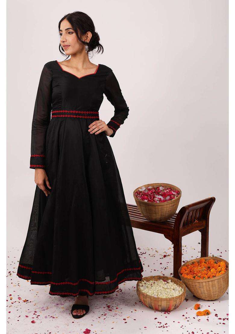 Black Royal Chanderi Anarkali Gown with Belt Set of 2 for Women Festive Wear - Indya