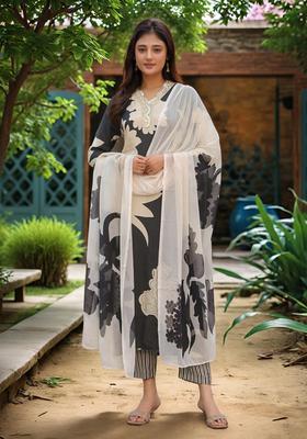 Black Floral Print Rayon Kurta Set