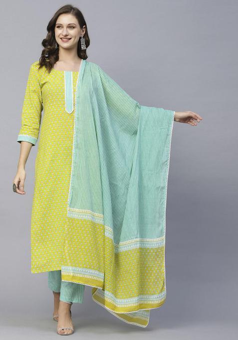 Green Printed Rayon Kurta Set — view on Indya