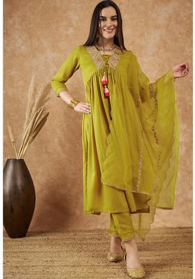 Green Embroidery Velvet Kurta Set