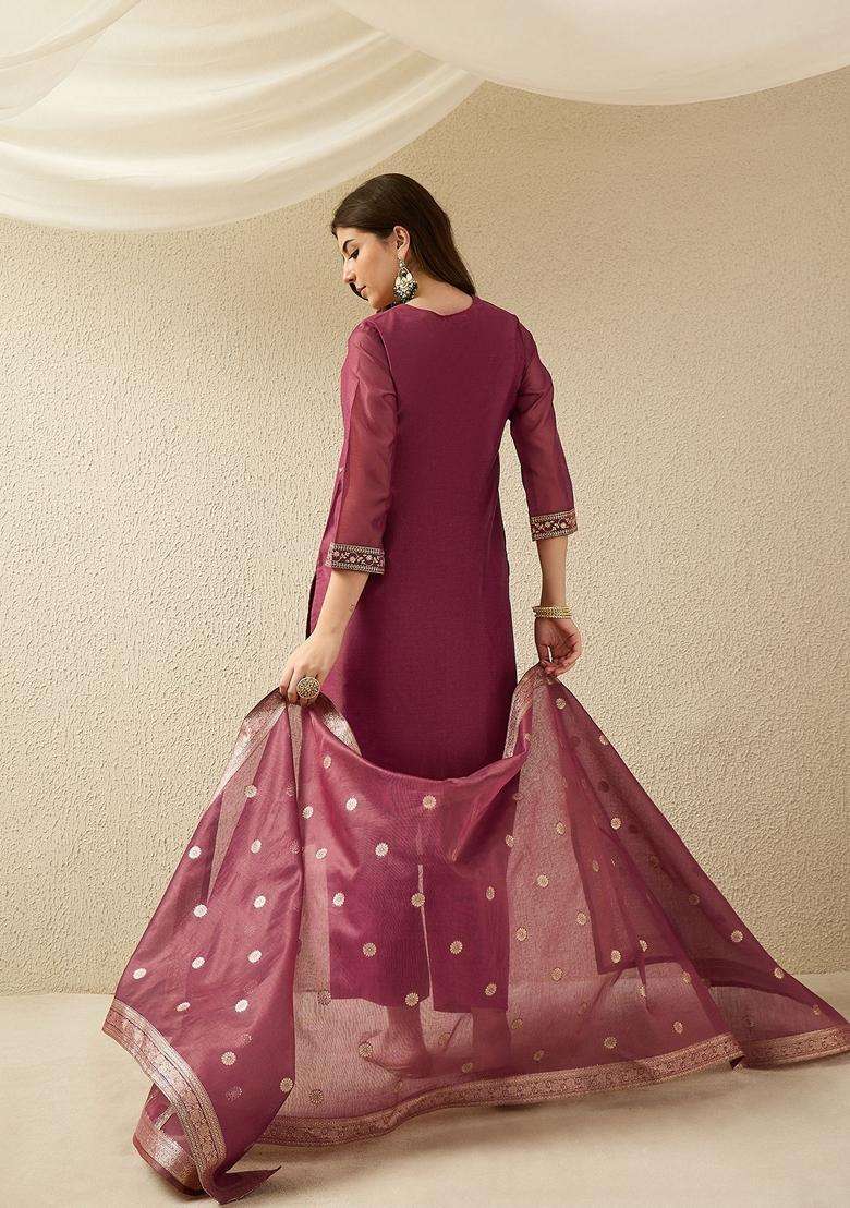 Pink Embroidery Chanderi Kurta Set - Indya