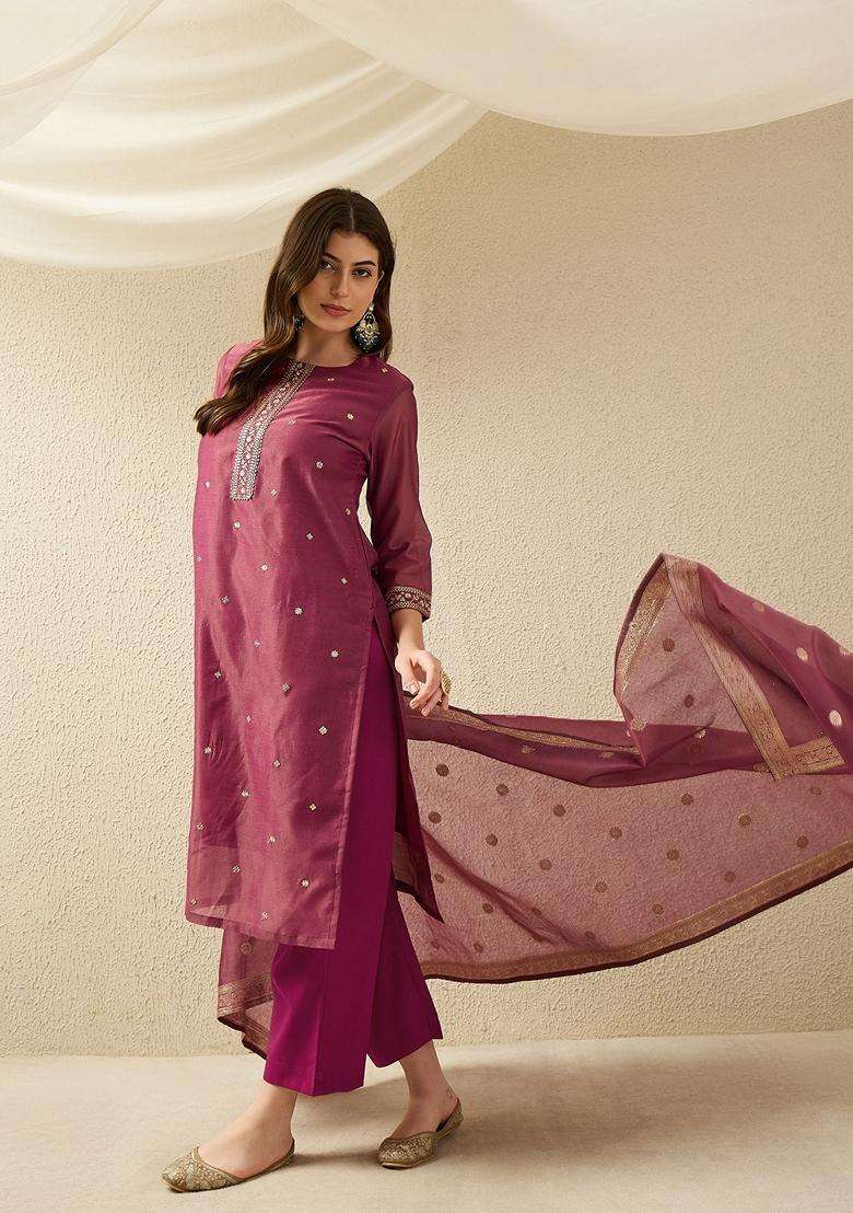Pink Embroidery Chanderi Kurta Set - Indya