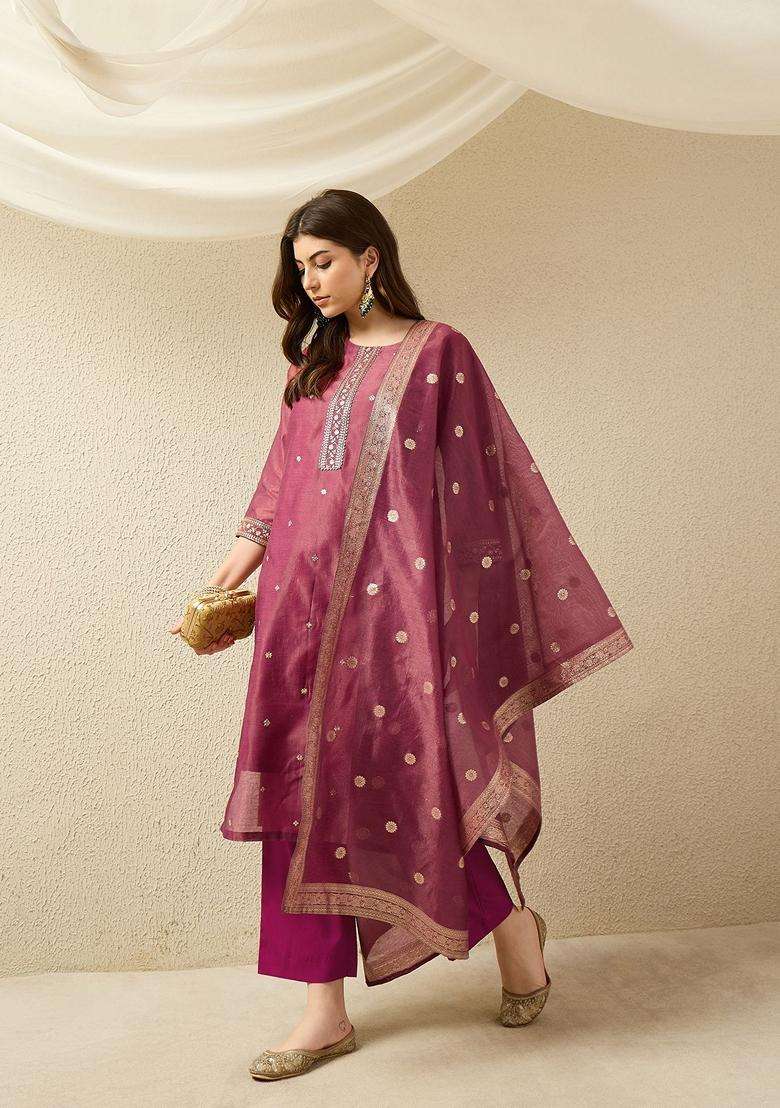 Pink Embroidery Chanderi Kurta Set - Indya