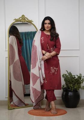Maroon Printed Silk Blend Kurta Set