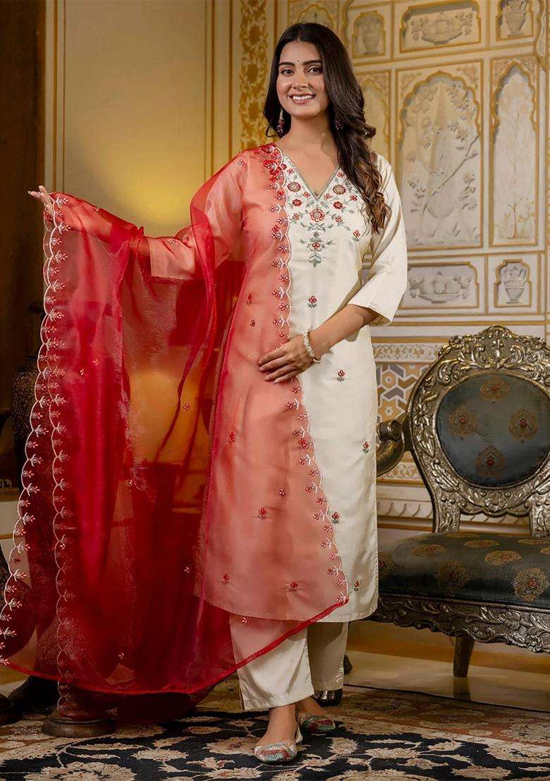 Off White Embroidery Cotton Kurta Set - Indya