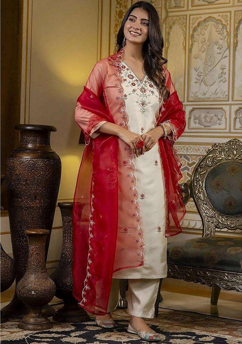 Off White Embroidery Cotton Kurta Set - Indya