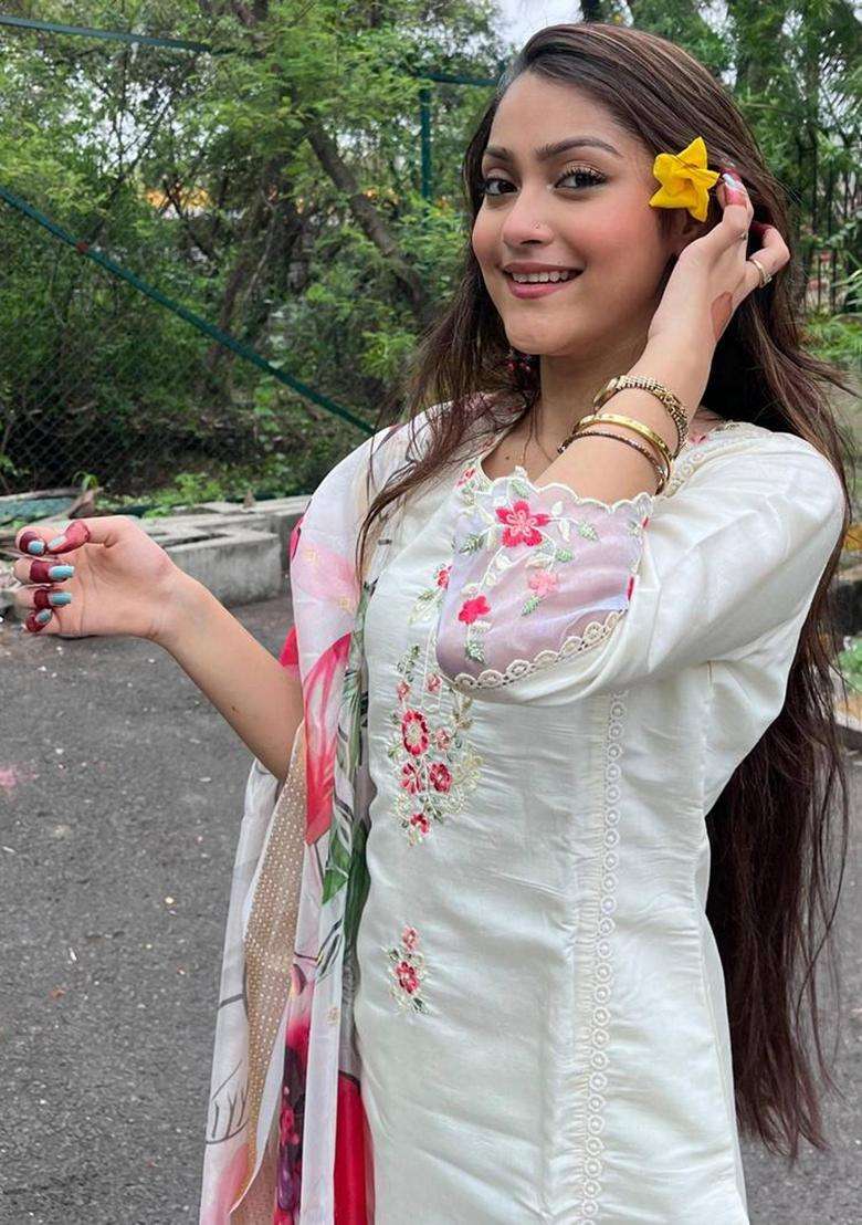 White Embroidery Chanderi Kurta Set - Indya