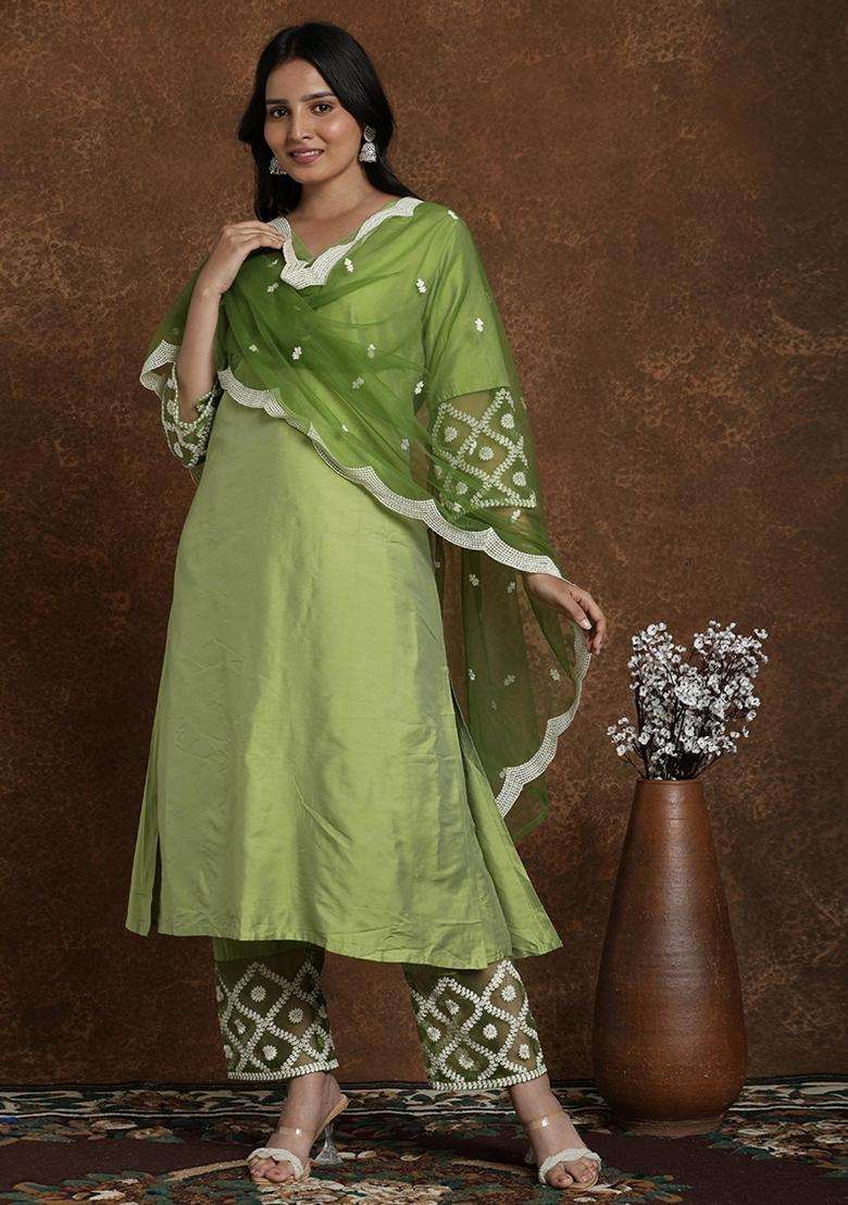 Green Embroidery Silk Blend Kurta Set - Indya