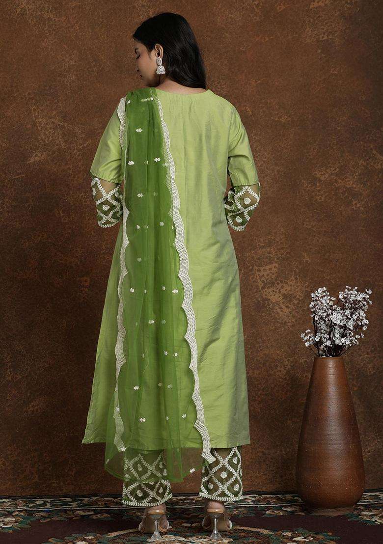 Green Embroidery Silk Blend Kurta Set - Indya