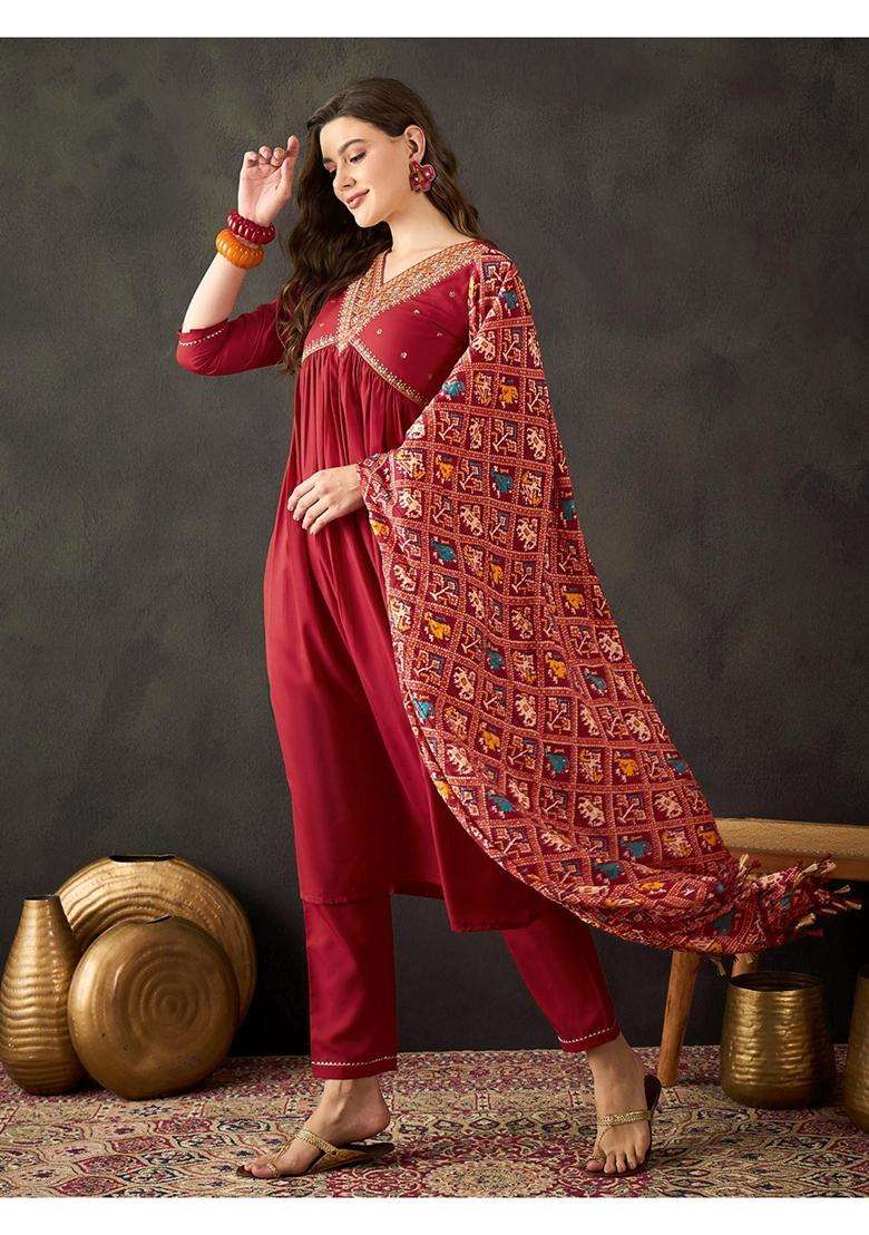 Maroon Embroidery Crepe Kurta Set - Indya