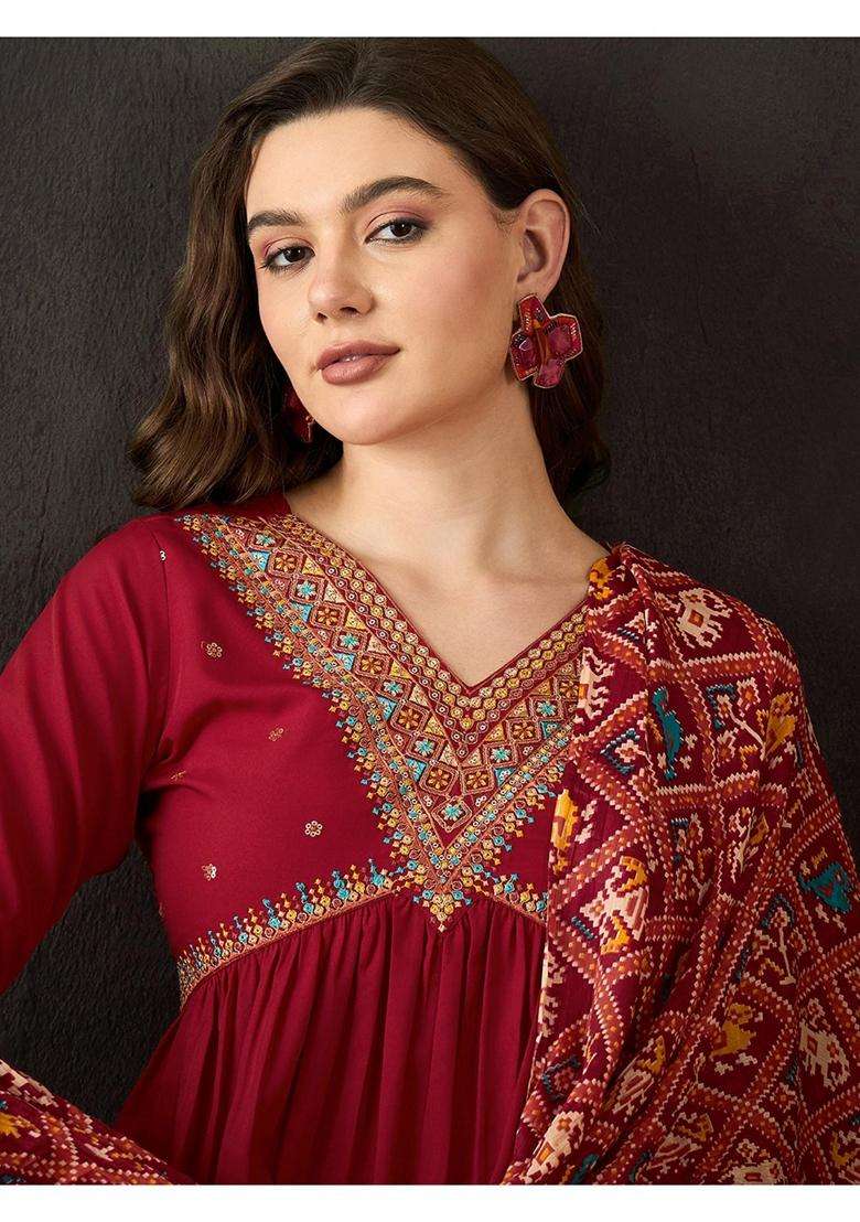 Maroon Embroidery Crepe Kurta Set - Indya