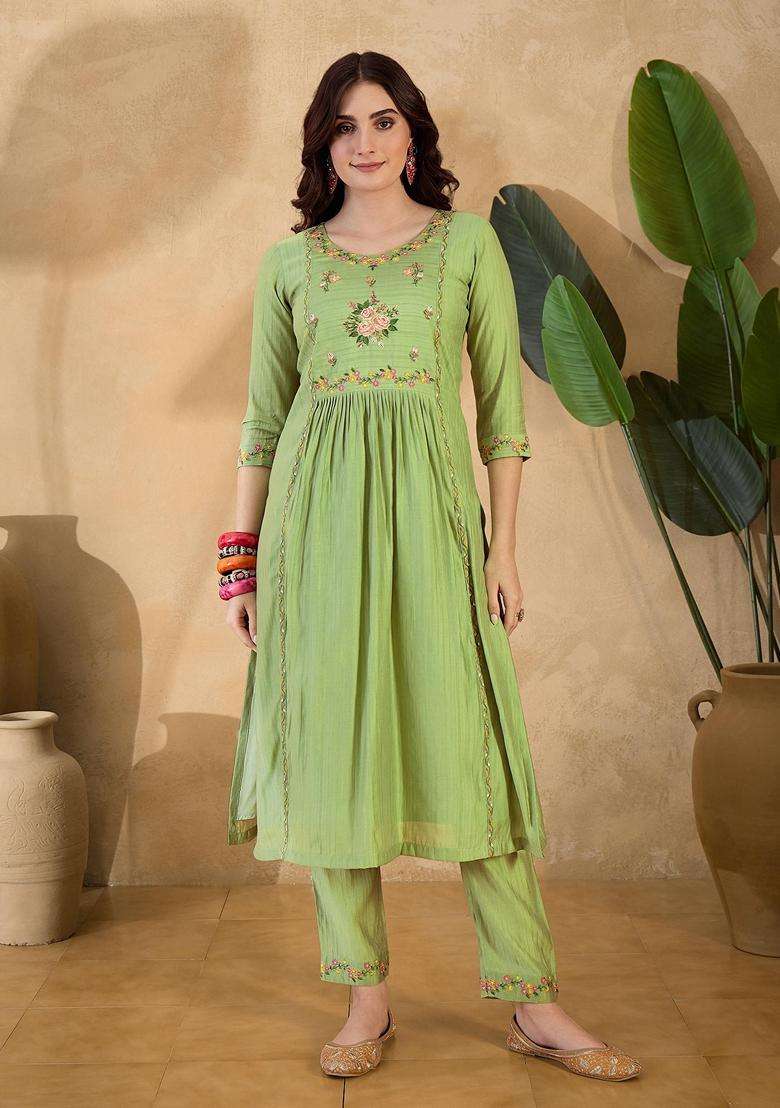 Green Embroidery Silk Blend Kurta Set - Indya