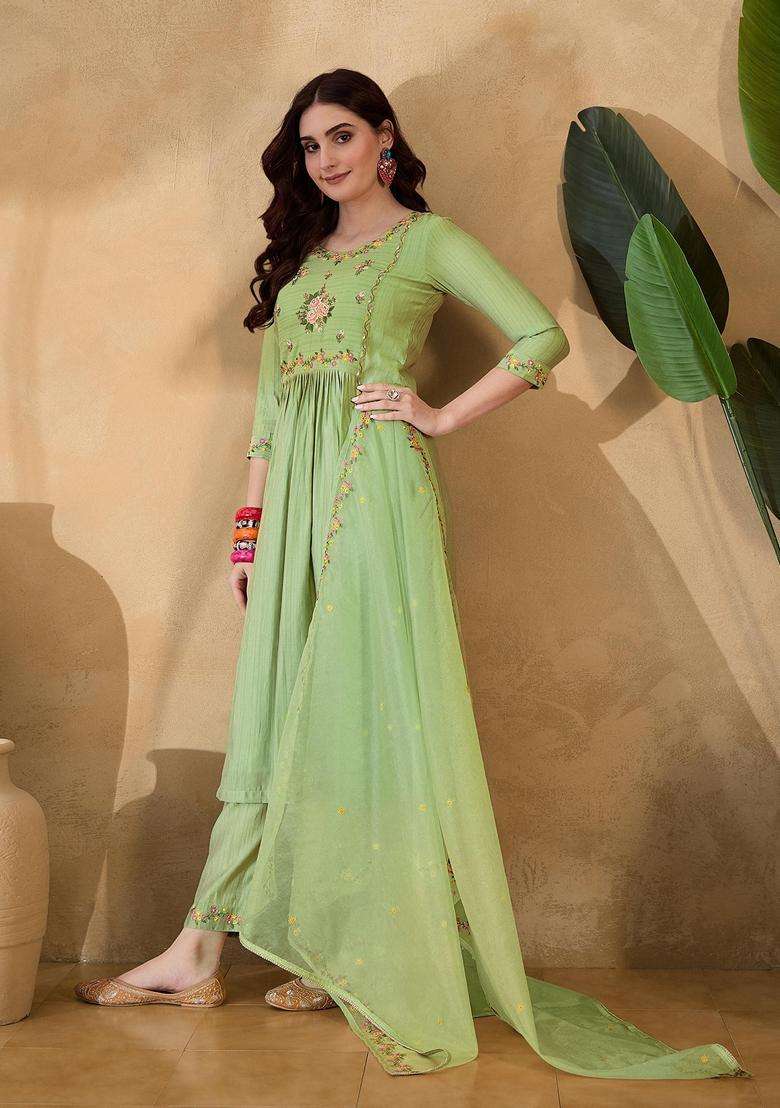 Green Embroidery Silk Blend Kurta Set - Indya