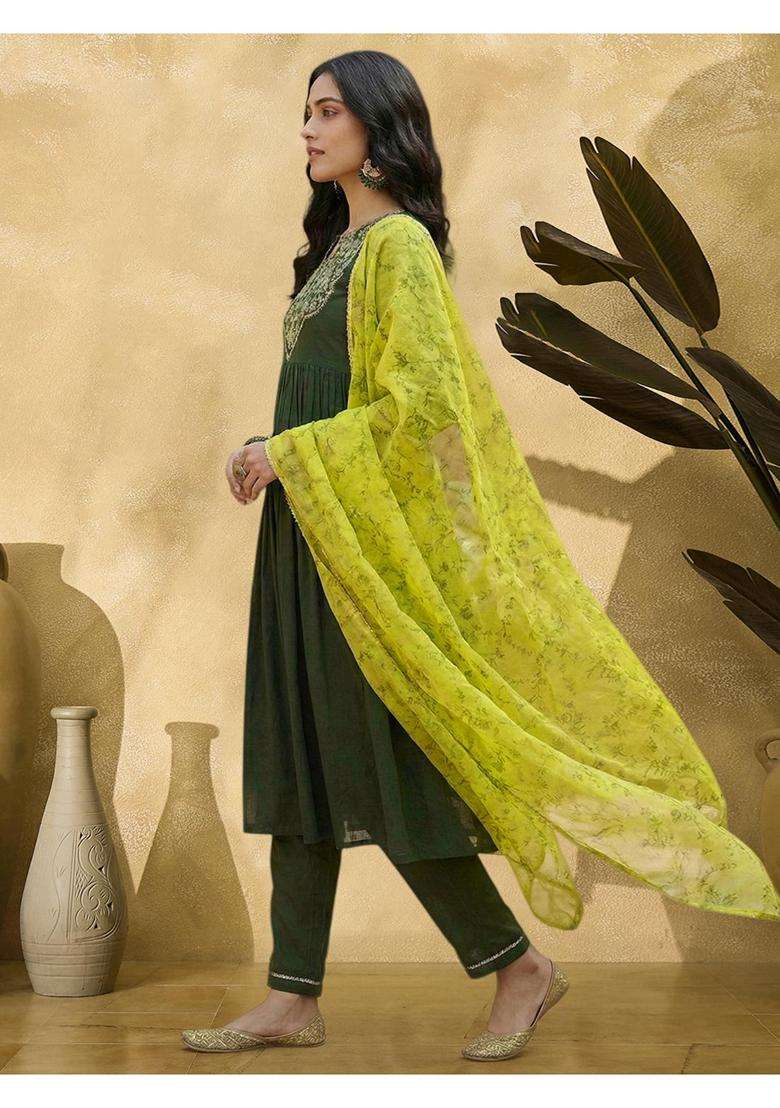 Green Embroidery Crepe Kurta Set - Indya