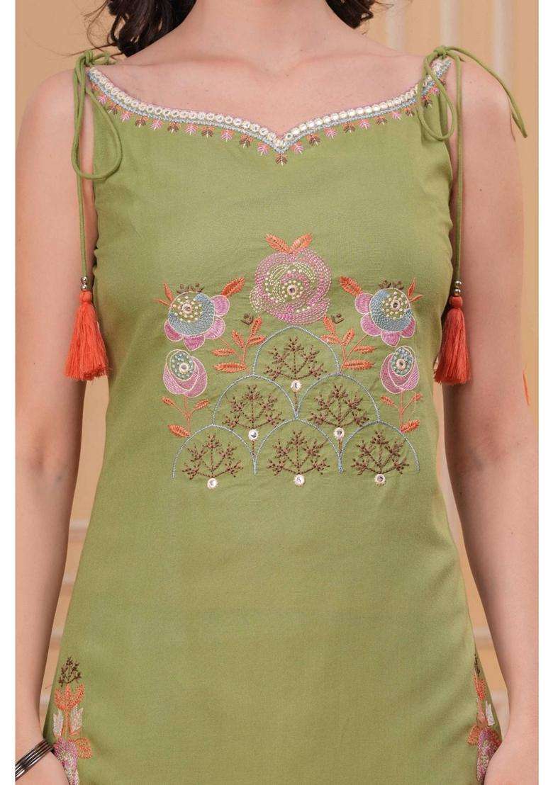 Green Embroidery Rayon Kurta Set - Indya