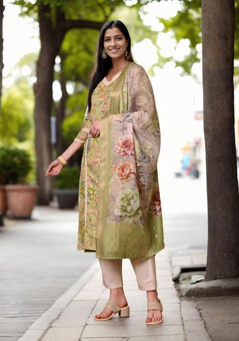 Green Floral Cotton Kurta Set — view on Indya