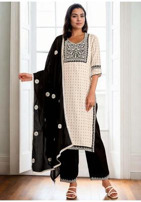 Off White Embroidery Cotton Kurta Set