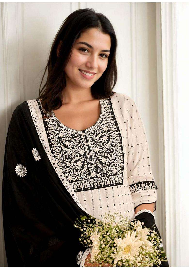 Off White Embroidery Cotton Kurta Set - Indya