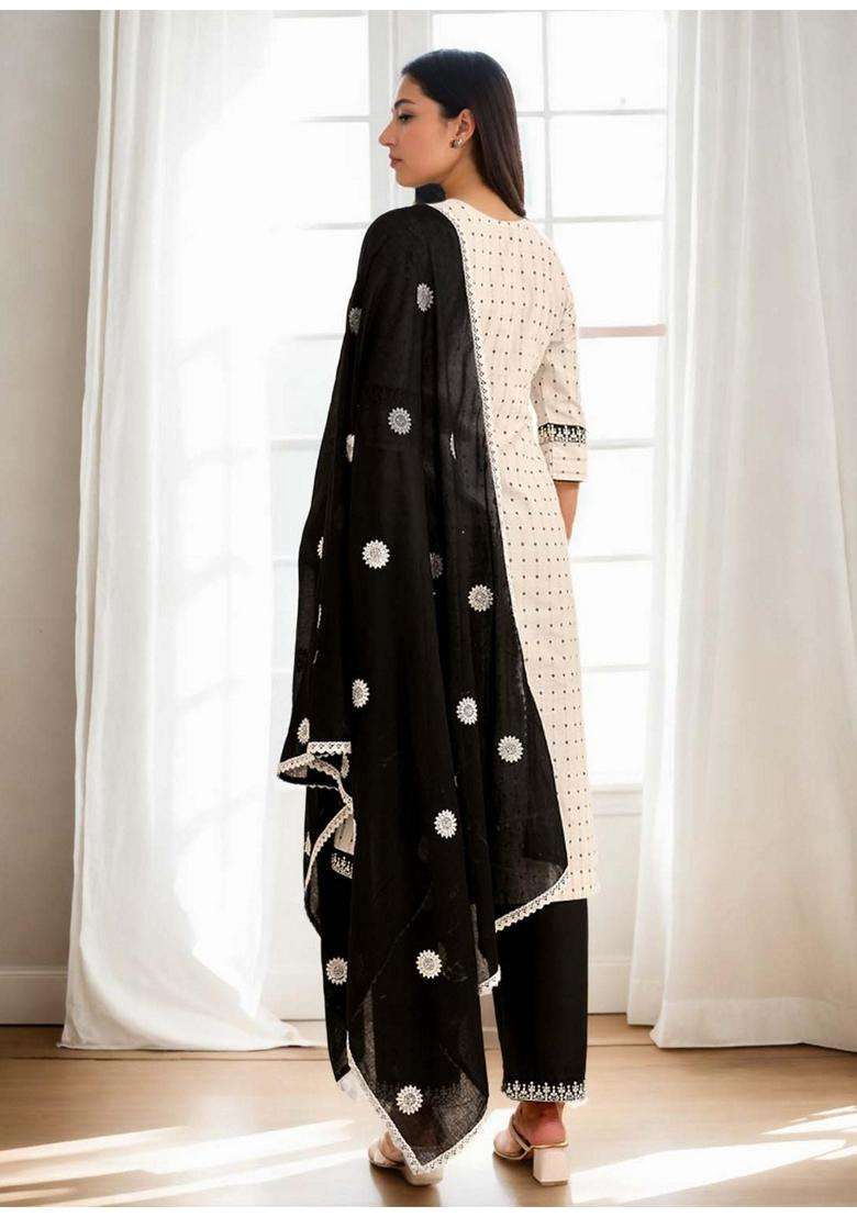 Off White Embroidery Cotton Kurta Set - Indya