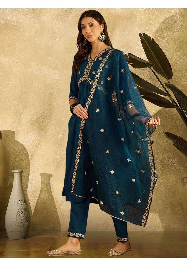 Blue Embroidery Crepe Kurta Set - Indya