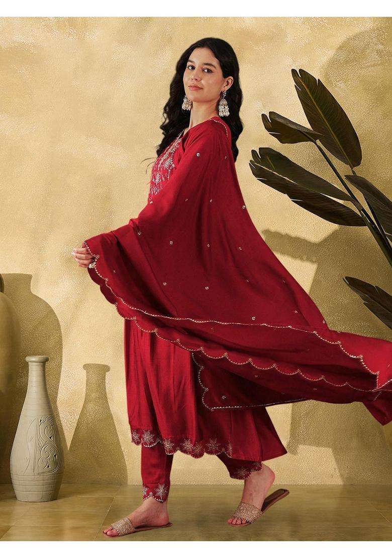Red Embroidery Silk Blend Kurta Set - Indya