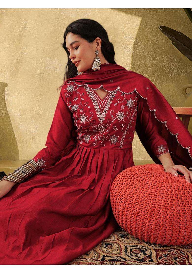 Red Embroidery Silk Blend Kurta Set - Indya