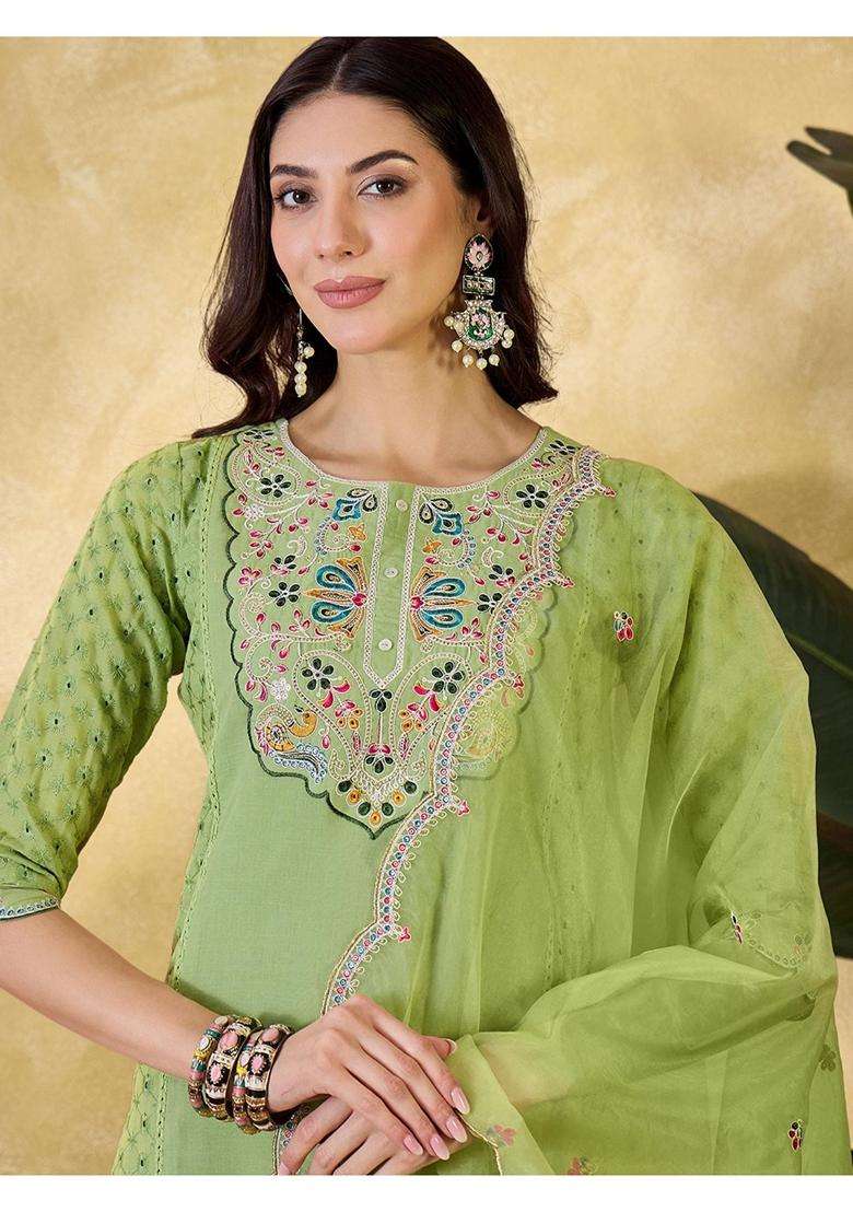 Green Embroidery Silk Blend Kurta Set - Indya