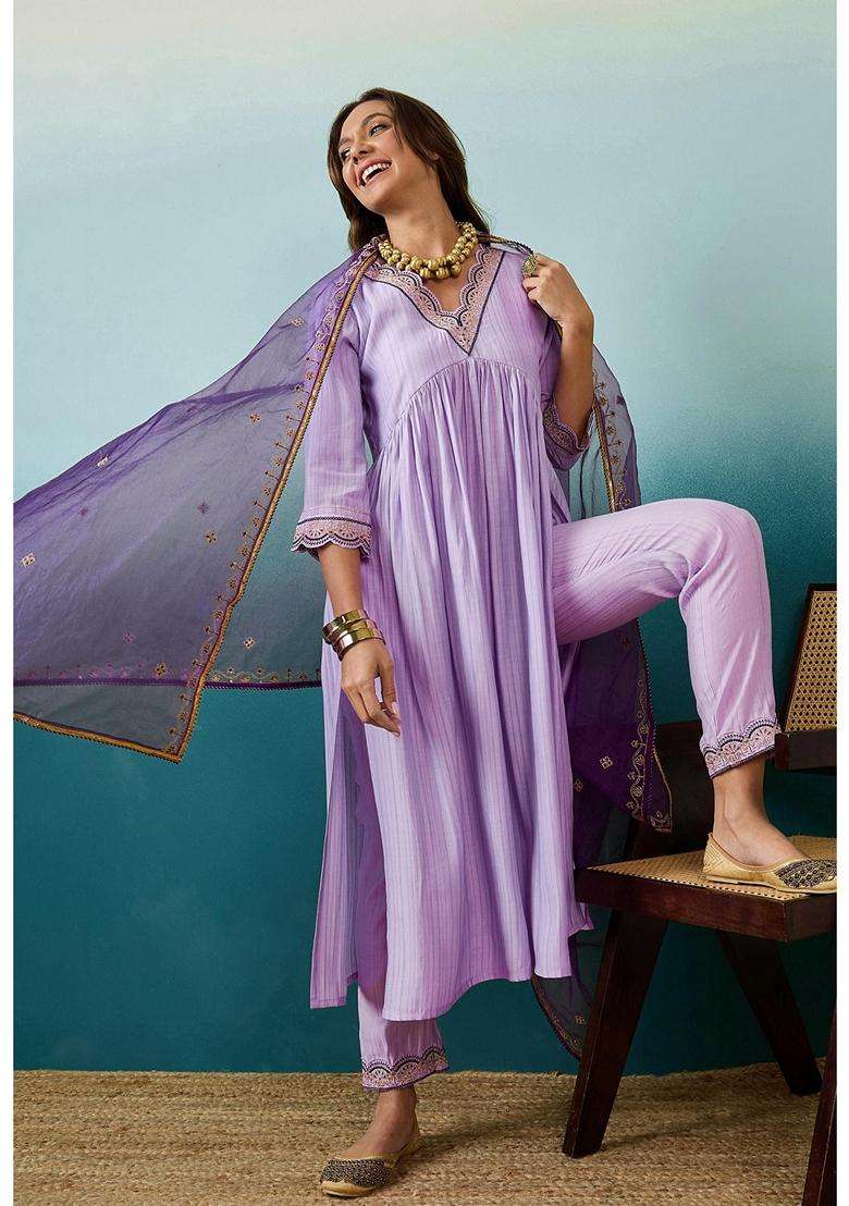 Lavender Embroidery Silk Blend Kurta Set - Indya