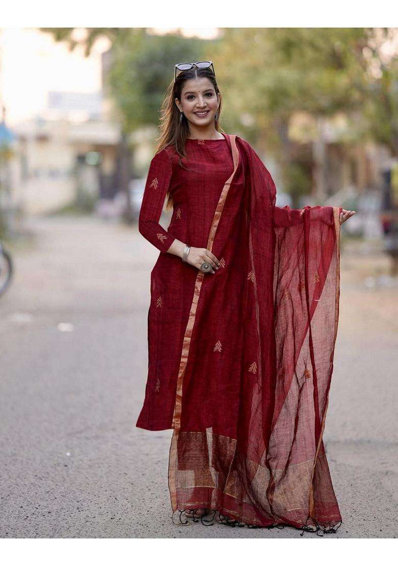 Maroon Embroidery Rayon Kurta Set - Indya
