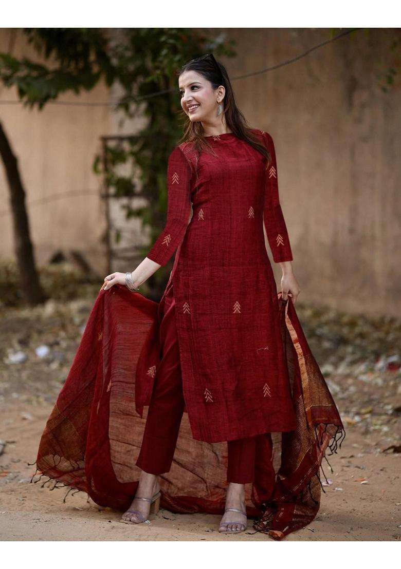 Maroon Embroidery Rayon Kurta Set - Indya