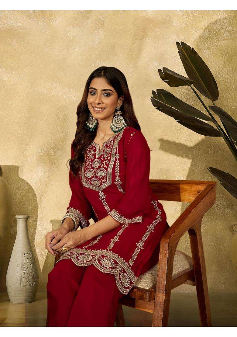 Red Embroidery Georgette Kurta Set - Indya