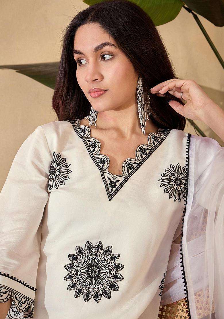 Off White Embroidery Silk Blend Kurta Set - Indya